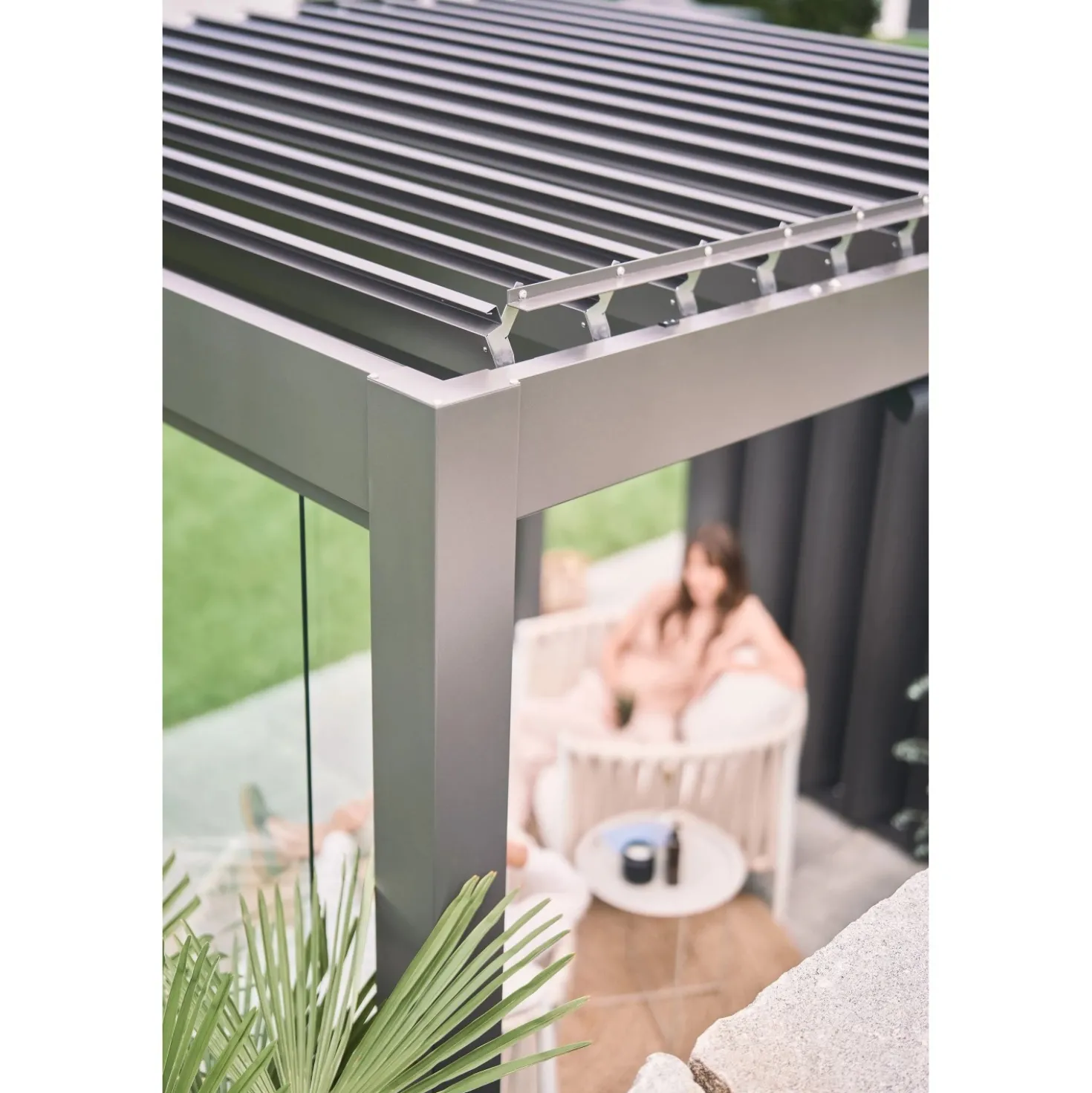Pergola in metallo Biohort grigio scuro/argento 552,5x367,5x264 cm