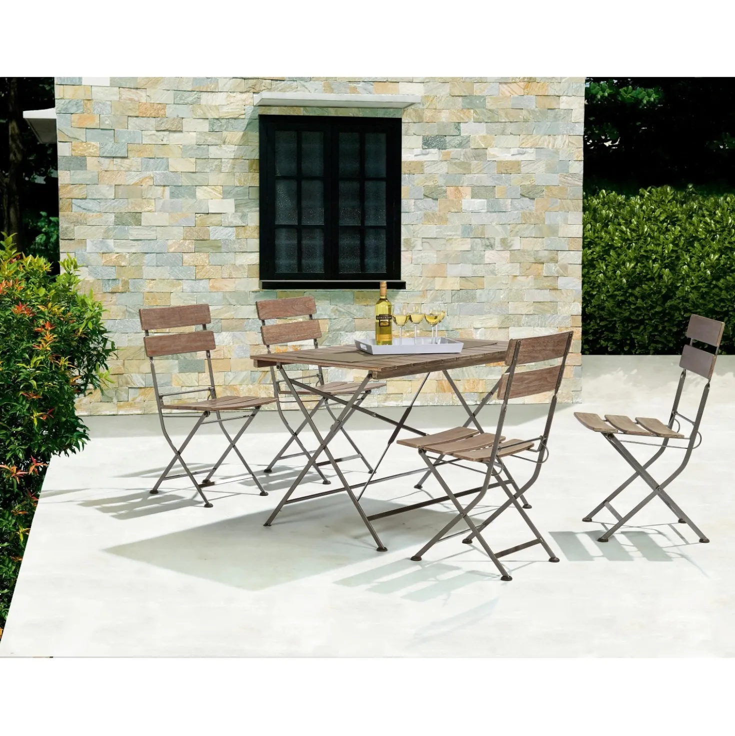 Tavolo e sedie da giardino Wilmington in eucalipto marrone 4 posti